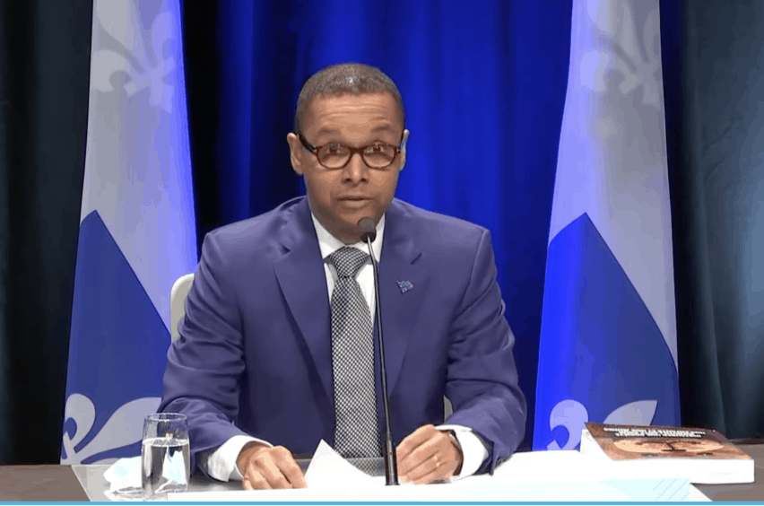 Une pétition pour l’accès à une couverture publique pour les soins des femmes enceintes