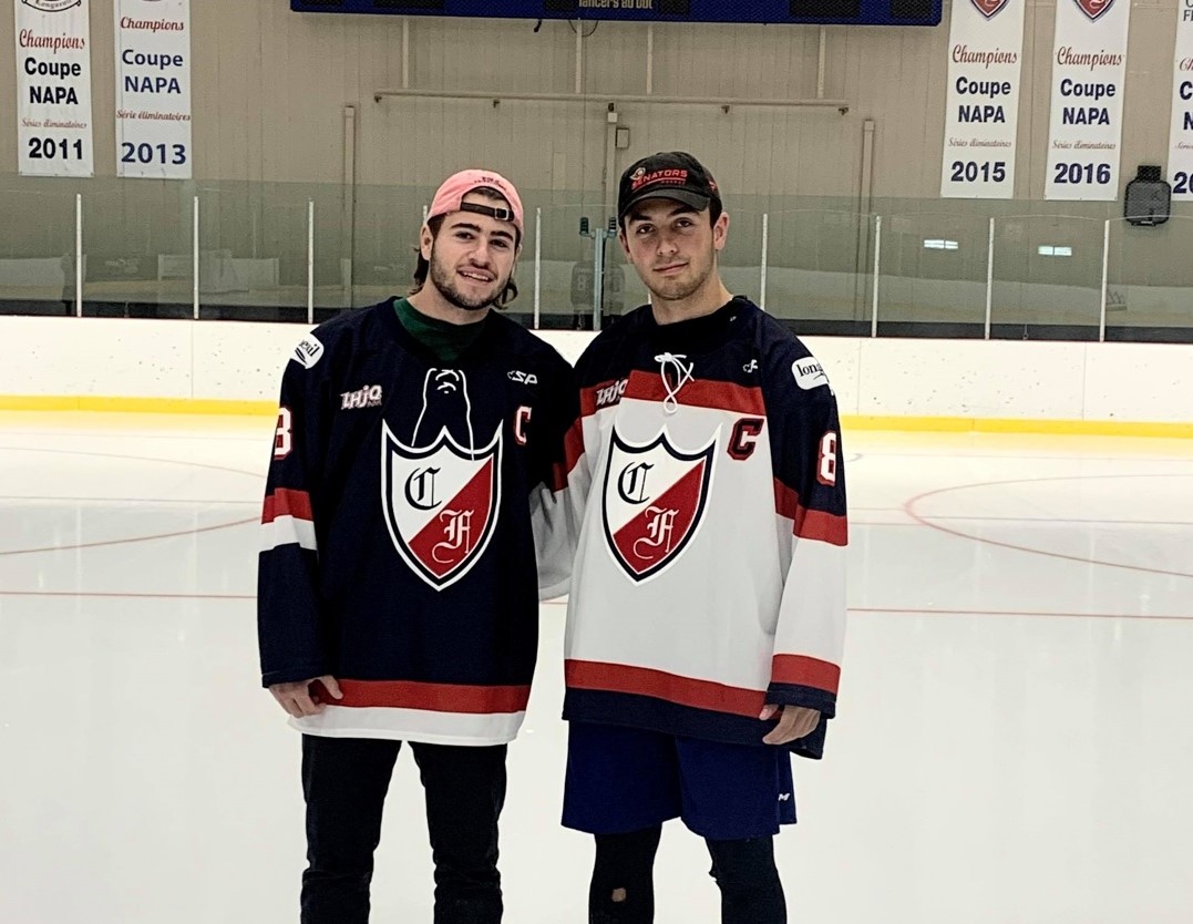 Frédérick Latendresse (chandail blanc)