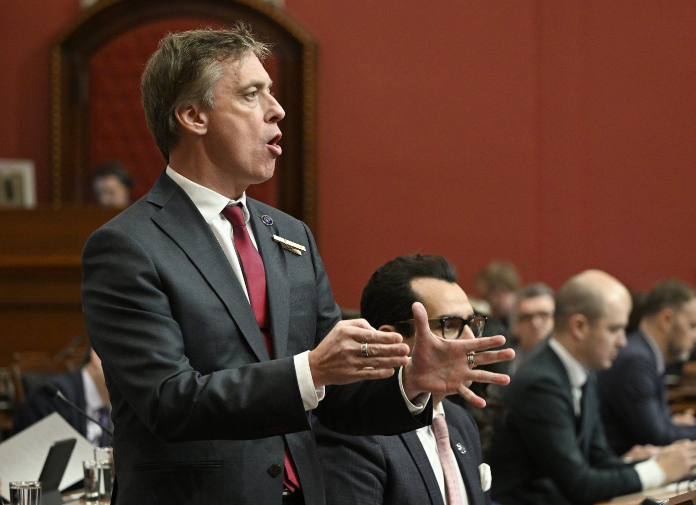 Northvolt est un gouffre selon les libéraux et le PQ