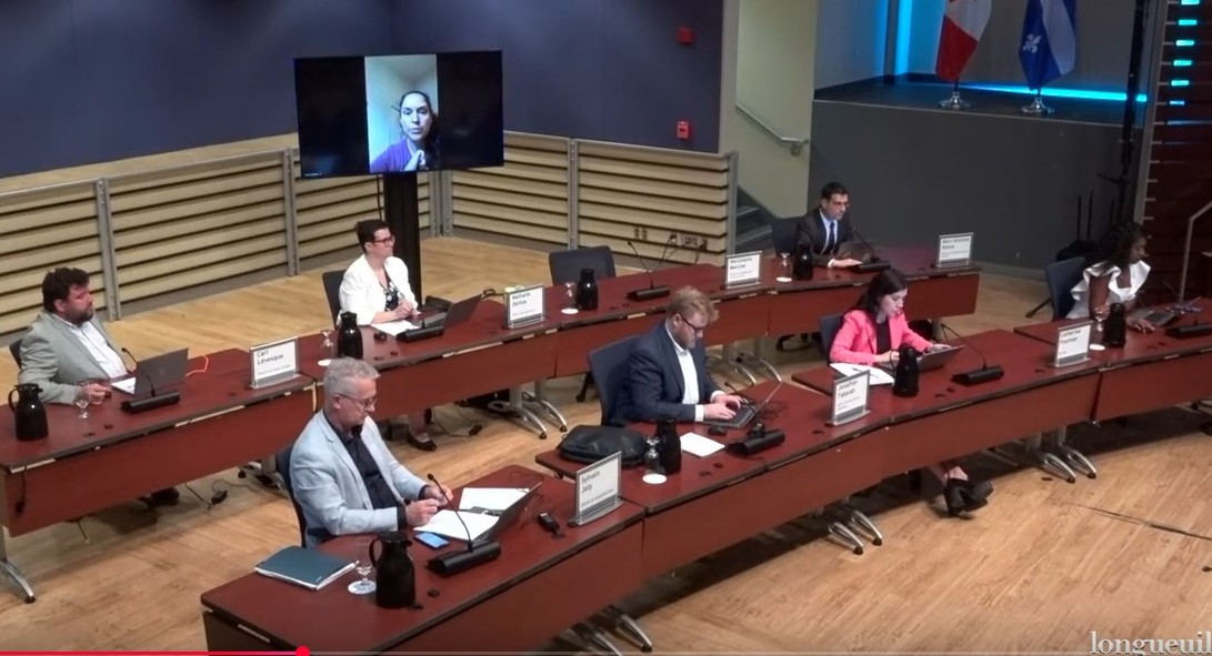 Catherine Fournier remercie le conseiller Lemire pour ce qu’il a donné