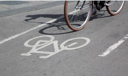 Candiac déplace une piste cyclable pour une future école