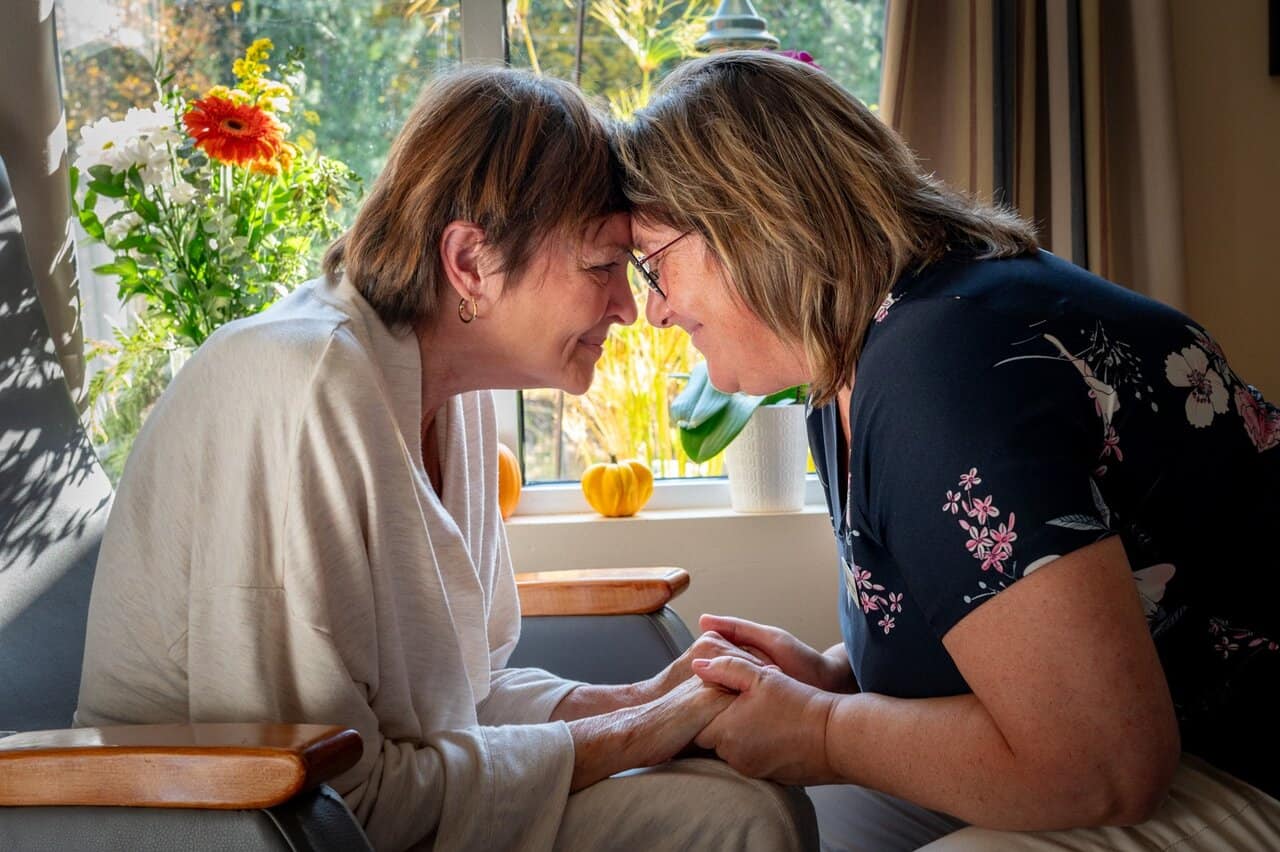 maison,source,financement,personnel,nature,humaine,travail,salaire,nature,réseau,public,soins,conditions,enjeu,écoute,direction