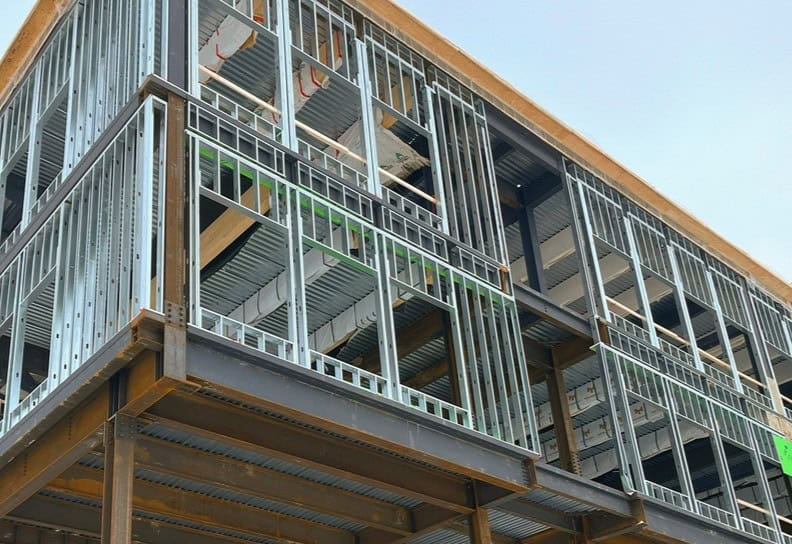 école,garder,centre,service,scolaire,bâtiments,croissance,ville,capacité,actuel,autorités,décision,terme,secondaire,édifice,augmenter,nouveau