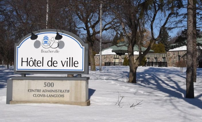 ville,Boucherville,réfection,jour,majeures,routières,séance,conseil,motion,avis,emprunt,segments,chaussée,section,piste,projet,parc,stationnement,montant