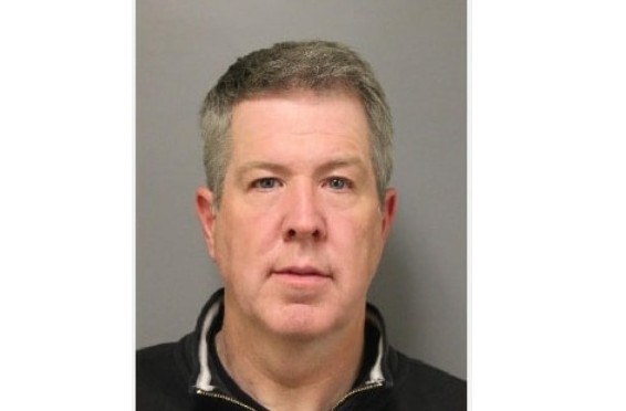 service,police,Longueuil,victimes,prédateur,sexuel,gestes,région,publics,fm1033,scolaire,crimes,accusations,insu,mineurs,établissement