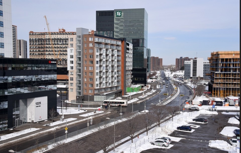 Longueuil,face,itinérance,ville,présence,situation,territoire,élus,démarche,office,participation,protocole,figure,adoption,plan,actions,campements,gestion,logements,alimentaire,intervenant,agent,places,milieu,organismes