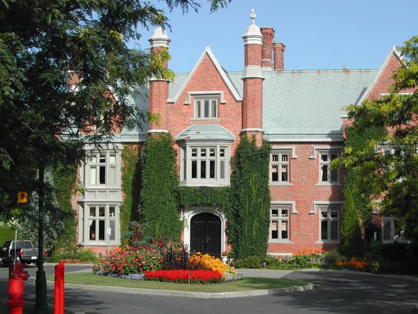 Manoir,Campbell,Rouville,ville,signature,bail,commercial,achat,relance,option,patrimonial,entreprise,investir,entretien,culturelle,programmation,endroit,maire,charges,site,taxes