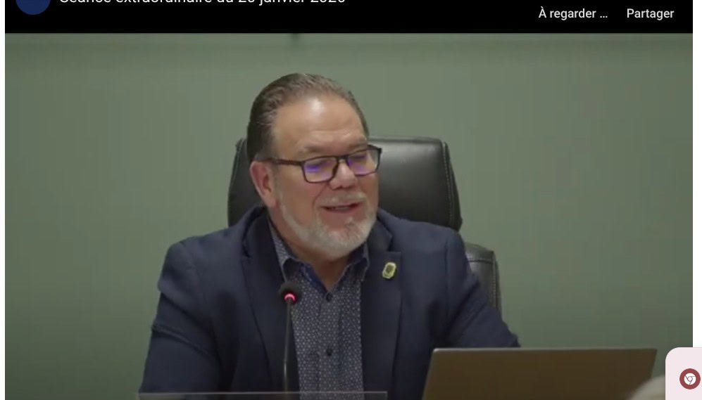 ville,Delson,plan,triennal,immobilisation,investissement,financer,projets,ancien,lieu,patinoire,travaux,toit,gestion,montant,subvention,niveau,somme,écocentre,sanitaire,centre