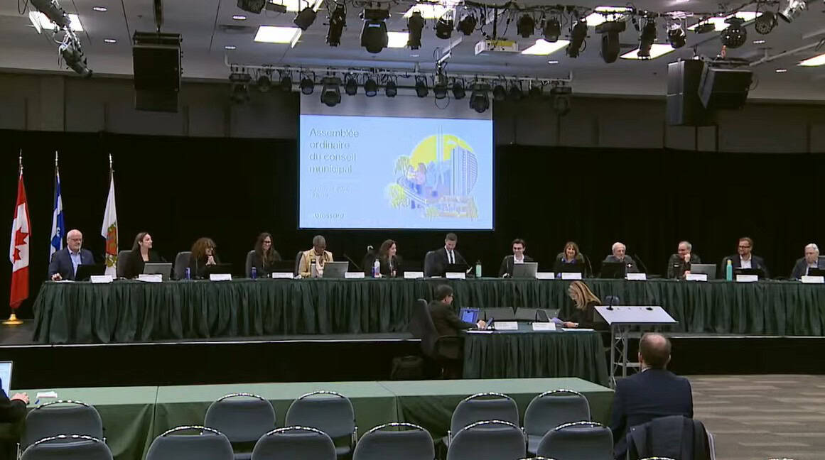 travaux,entretien,éclairage,Brossard,conseil,contrat,réseau,ville,changement,diodes,partie,plan,climatique,conseil,obtenir,durée,soumissions
