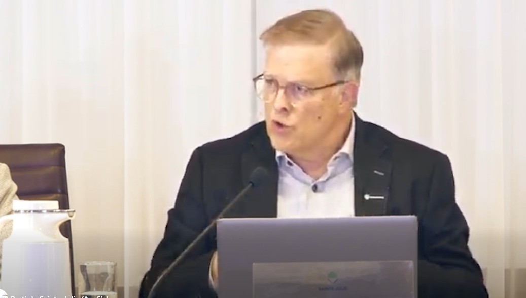 affaire,Sainte-Julie,Laroda,maire,ville,projets,promoteur,facture,ville,immobilier,verdict,dossier,épargner,amiable,résidents,montant,terrains