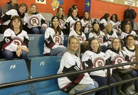 Les Riverains du Collège Charles-Lemoyne ont perdu la quatrième partie des séries éliminatoires contre les Gaulois de Saint-Hyacinthe dimanche.