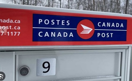 fm1033,Candiac,Postes,boîtes,communautaires,livraison,courrier,société,fédérale,dollars,économie,pays,adresses,plan,municipalités,restantes,organisation,mobilité,raison,endettement