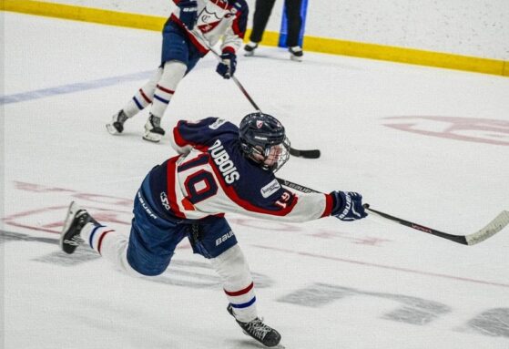 finale,CF,Longueuil, hockey,victoire,hommes,marque,colisée,jeu,gardien,attaquant,but,rythme,tentatives