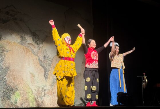 spéciale,Brossard,école,chinoise,anniversaire,population,classique,roi,artiste,munique,traditionnelle,théâtre,narration,bureaux,portes,ouvertes,message,part,députée