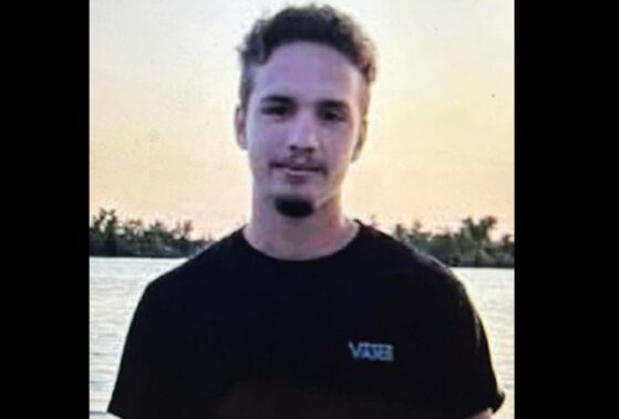 Longueuil,service,police,appel,retrouver,pied,jeune,soirée,cheveux,moustache,sécurité,information