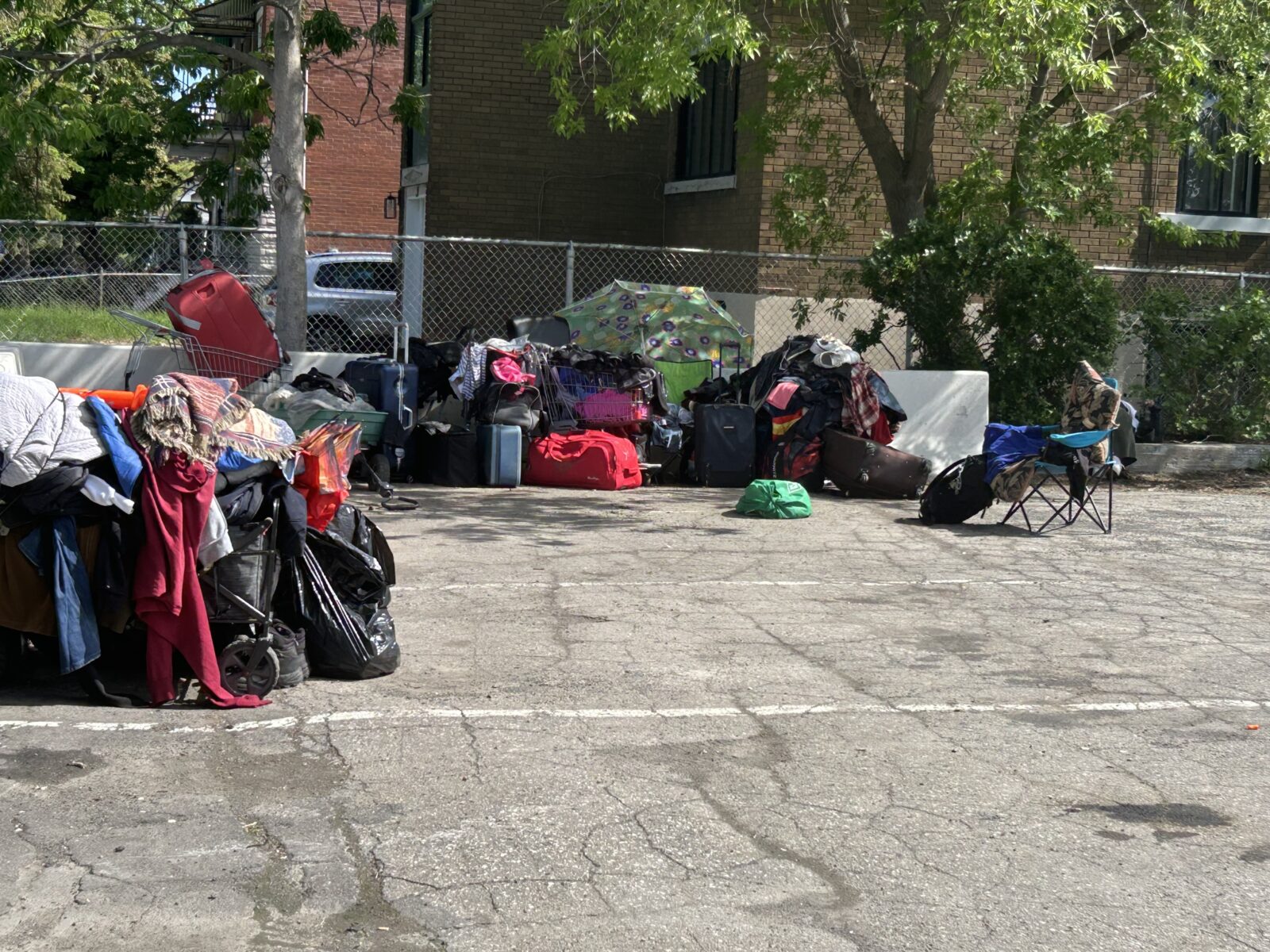 stationnement,public,Longueuil,quartier,propos,itinérants,résidents,sécurité,estivale,période,directeur,enjeux,complexe,situation,réseau,santé,ville,liaison,groupe,incendie,brigade,terrain,action