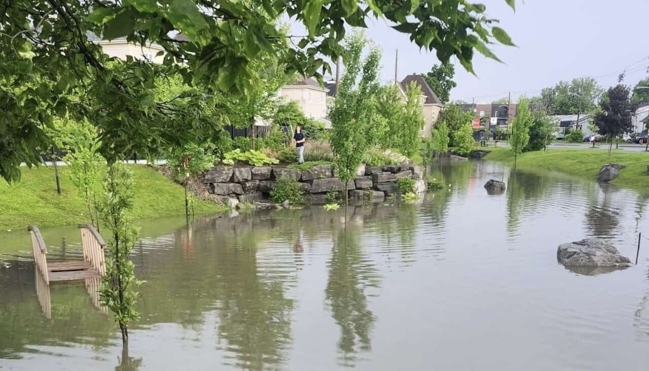 routes,fermées,pluies,fortes,régie,police,situation,visites,services,urgence,fermetures,Delson,heures,police,inondations,municipal