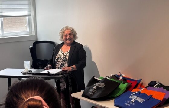 personnes,visiter,locaux,membres,directrice,déficience,autisme,Brossard,partenaires,trouble,investissement,dollars,campagne