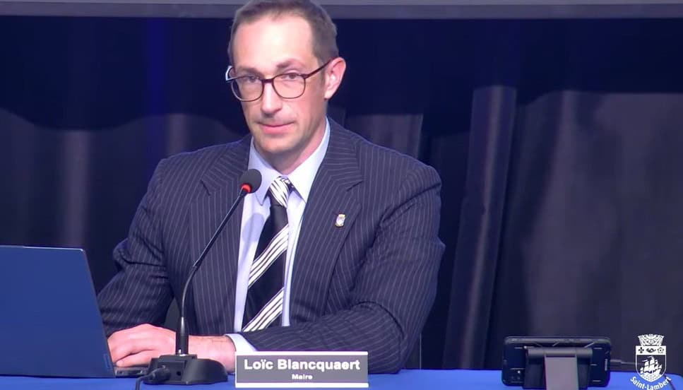 arrivée,DG,interrogations,citoyens,compétences,conseiller,municipal,nouveau,directeur,connaissance,gestion,aptitudes,administration,part,rencontre,demande,maire,dette,décisions,mesure