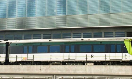 Article: Le REM est à l’arrêt entre Brossard et Gare Centrale
