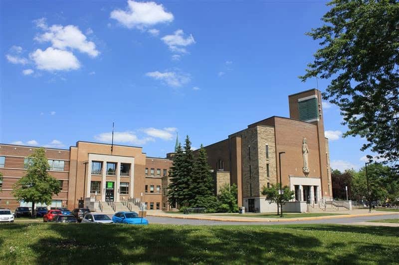 projets,innovation,zone,investissements,unique,dollars,pôle,stratégique,Longueuil,hauteur,gouvernements,annonce,entreprises,phase,fédéral,ministre,relève