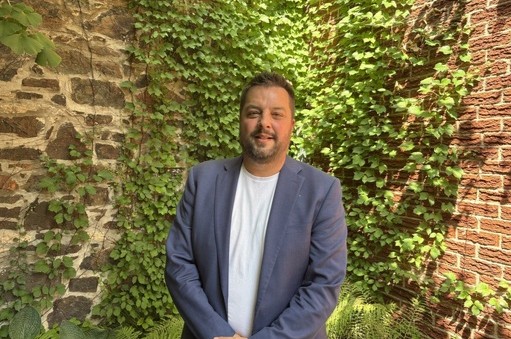 investiture,parti,québécois,élection,La Prairie,candidat,père,enfants,partage,travaille,conseiller,politique,presse,acteurs,rassembleur,transport,directeur,bureau,spécial