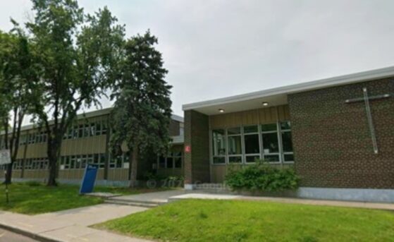 ville,Boucherville,place,sécurité,école,commission,circulation,mobilité,panneaux,arrêt,rue,marquage,sol,,scolaire,visibilité,écoles,corridor,passage,piétons