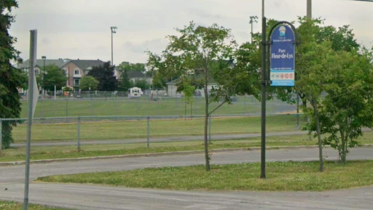 abris,tôle,parc,ville,investir,nouveaux,confort,usagers,conseil,municipal,prix,estivales,chaleurclientèle,contrat,besoins,citoyens