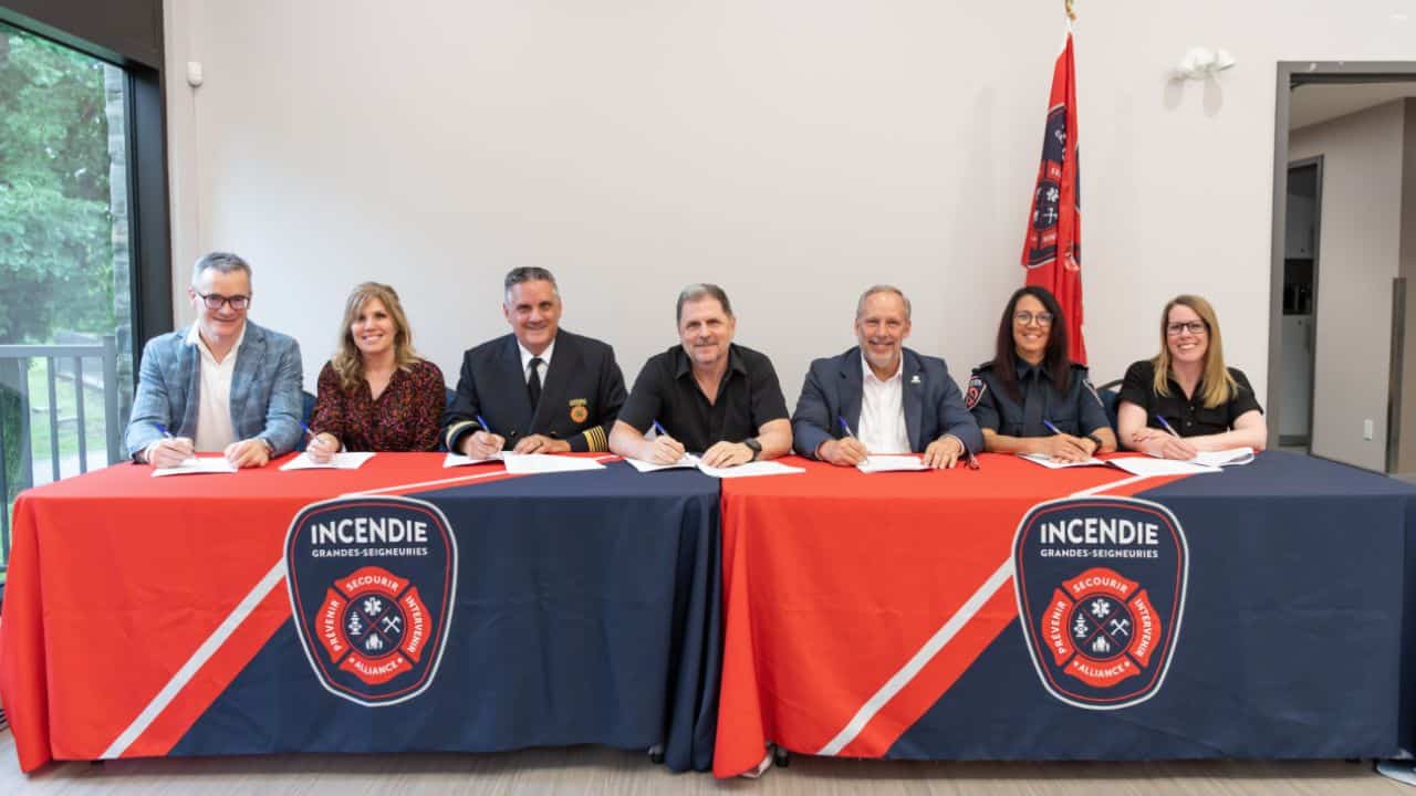Régie,incendie,signature,nouvelle,convention,collective,employés,techniciens,prévention,groupes,ensemble,condition,travail,régime,retraite