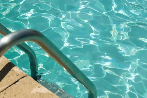 Article: La Société de sauvetage réclame le maintien de l’échéance pour les piscines