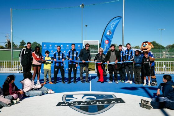Article: Un nouveau mini-terrain multisports pour faire bouger les jeunes à Longueuil 