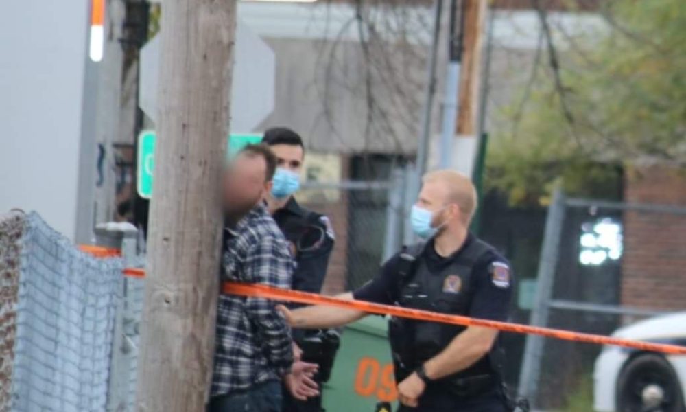 Photo: Dernière heure/ Flash news