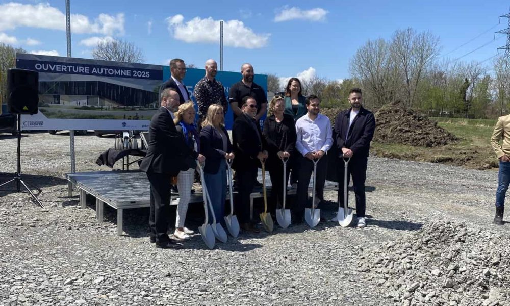 Première pelletée de terre pour le complexe sportif Delson 