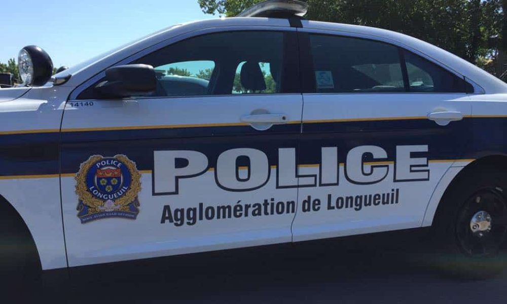 Un conducteur percute un arbre à Brossard