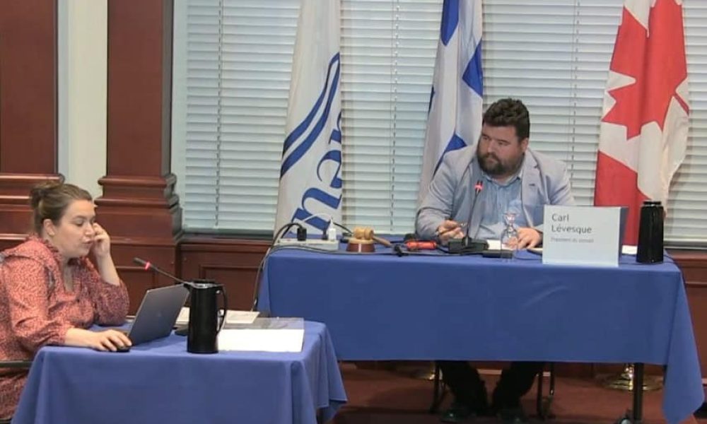 Le Vieux-Longueuil modifie un contrat les matières recyclables