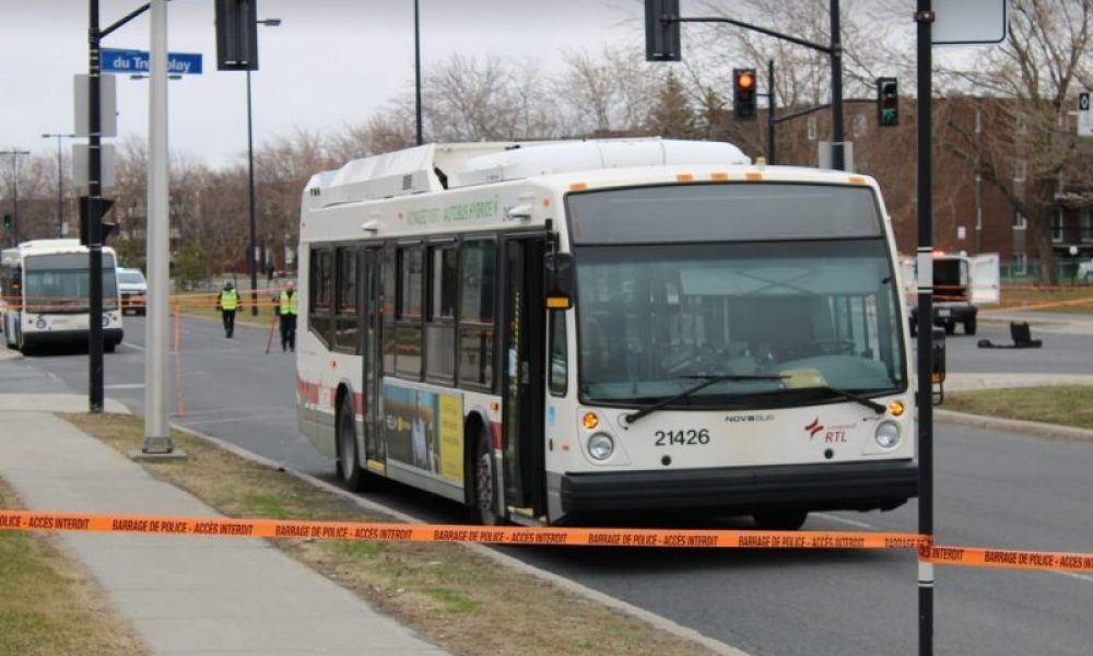 L’accident tragique est survenu à l’angle du Chemin Du Tremblay et du boulevard Roland-Therrien en avril dernier. Photo: Archives