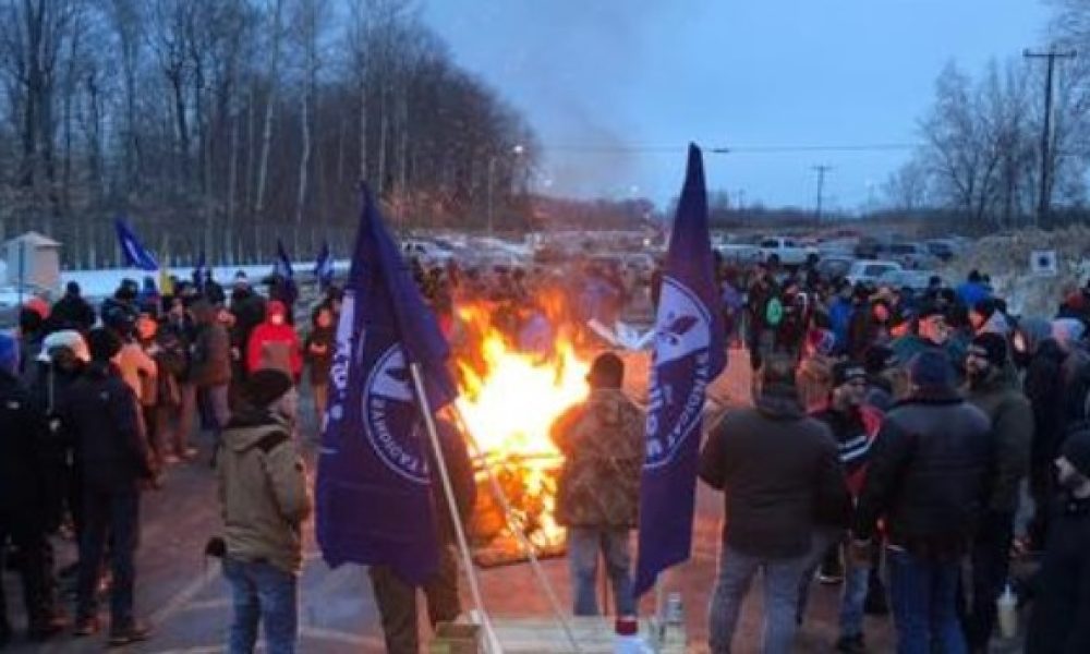Grève chez ArcelorMittal Produits longs à Longueuil