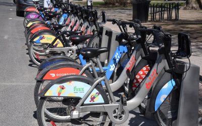 La Ville de Longueuil a l’intention d’acquérir 200 nouveaux vélos en 2023, répartis dans une vingtaine de nouvelles stations sur son territoire. Photo: FM 103,3