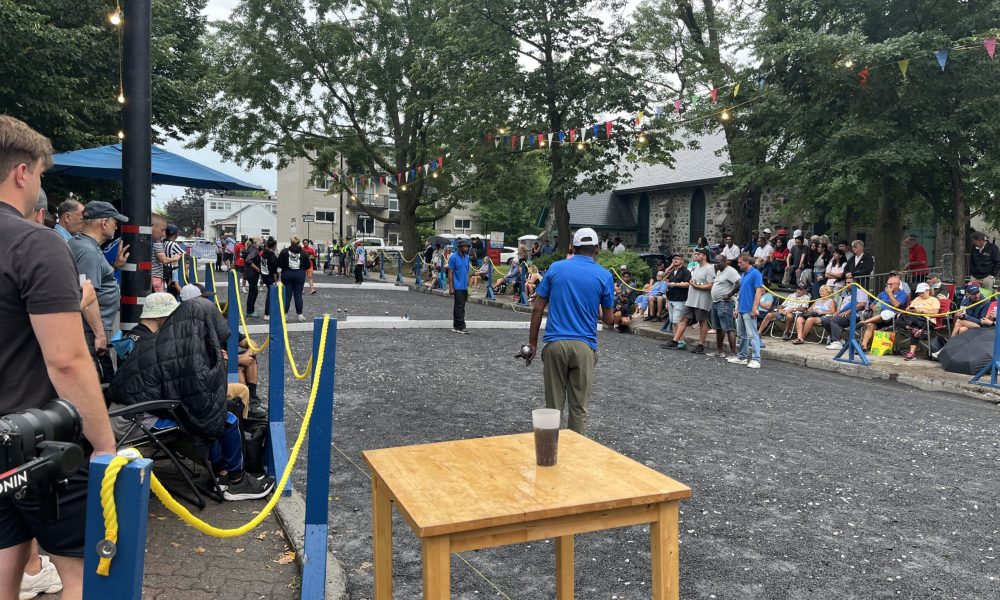 édition,Festi-Pétanque,pluie,champions,parc,participants,finale,ambiance,compétition,femmes,triplette,tournoi,spectateurs,calendrier,honneur,trophée,hommes