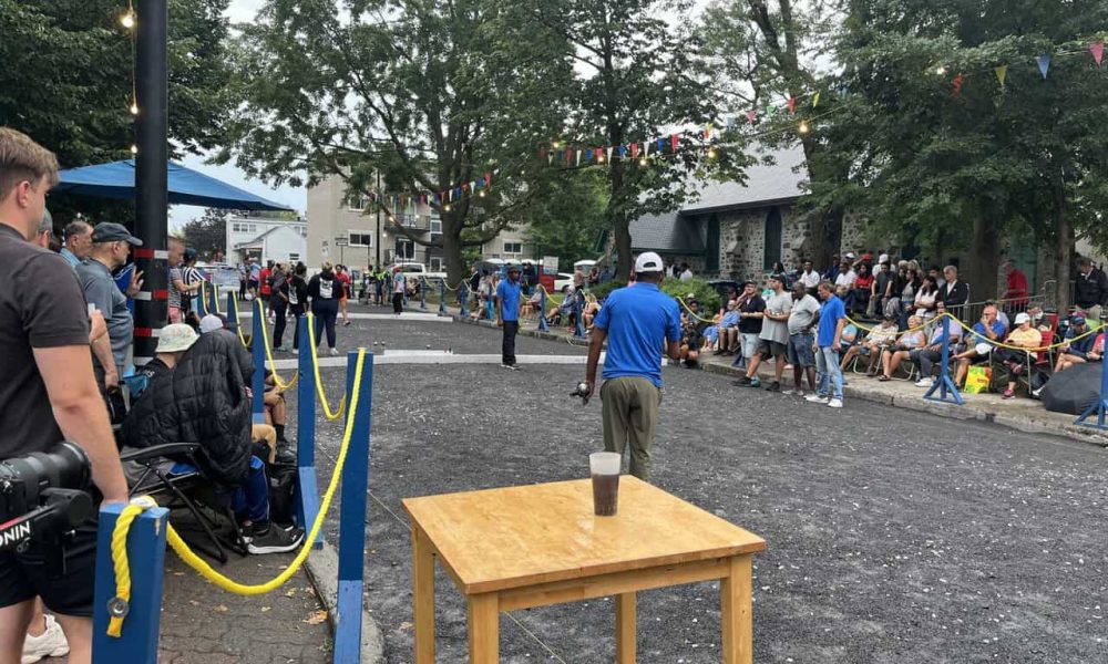 édition,Festi-Pétanque,pluie,champions,parc,participants,finale,ambiance,compétition,femmes,triplette,tournoi,spectateurs,calendrier,honneur,trophée,hommes