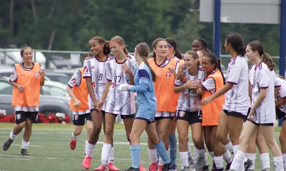 bronze,filles,soccer,équipe,tournoi,régionales,événement,région,championnes,titre,double,sélection,duel,match,place