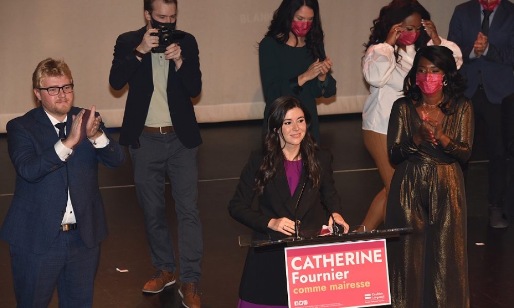 Candidats sur scène aux élections de Longueuil