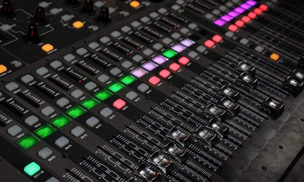 Publicités électorales : les radios locales dénoncent l’hypocrisie fédérale