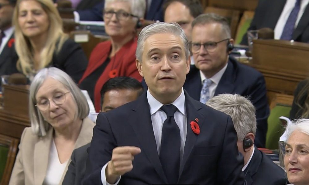 Un budget fédéral ultra-déficitaire et peu pour le petit contribuable