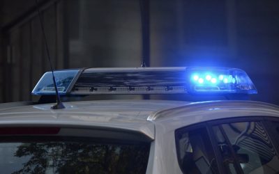 fm1033,homme,domicile,décédé,invasion,nuit,service,police,couple,personnes,blessures,dame,secteur,danger