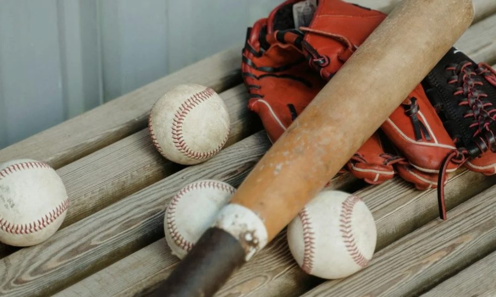 base, baseball, Complexe, construction, défi, entreprise, étude, FM1033, horaires, joueurs, locales, mineur, objectif, plein air, portion, projet, terrains, Ville, volonté,