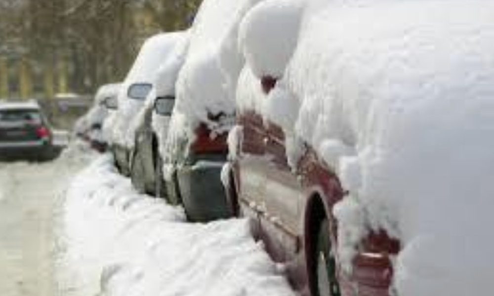 ville,Brossard,opérations,équipes,sécuriser,réseau,routier,pistes,trottoirs,efforts,épandage,charge,véhicules,résidents,services,police