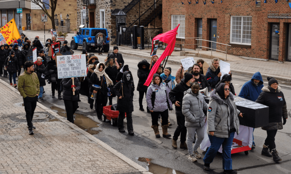 organismes,fermeture,communautaires,raison,réseaux,financement,directeur,action,poisson,marche,funèbre,rues,Longueuil,pertes,activités,milieu,terrain,gouvernement