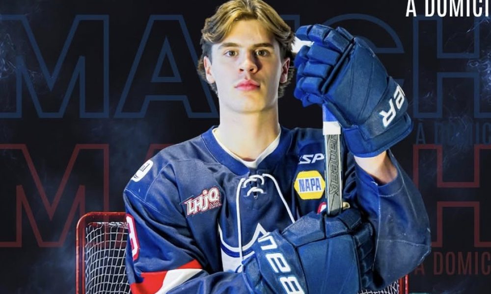 cpllège,hockey,ligue,victoire,contre,buts,résultat,exploit,filets,reprises,marqué