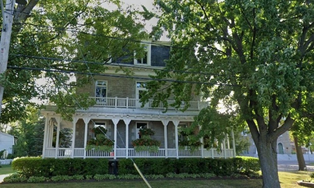 Des travaux de toiture au centre Monseigneur-Poissant